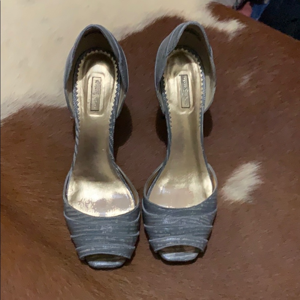 Report signarure gray stilettos size 8